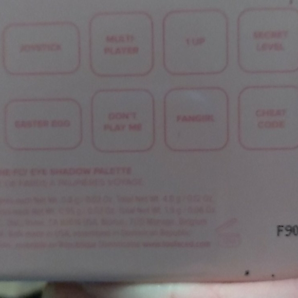 TOO FACED LET'S PLAY EYESHADOW PALETTE - Picture 5 of 5